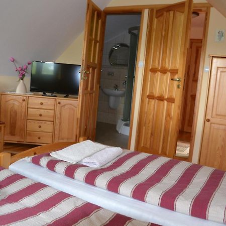 Bed and Breakfast Gosciniec Yaga Wilkasy Exterior foto