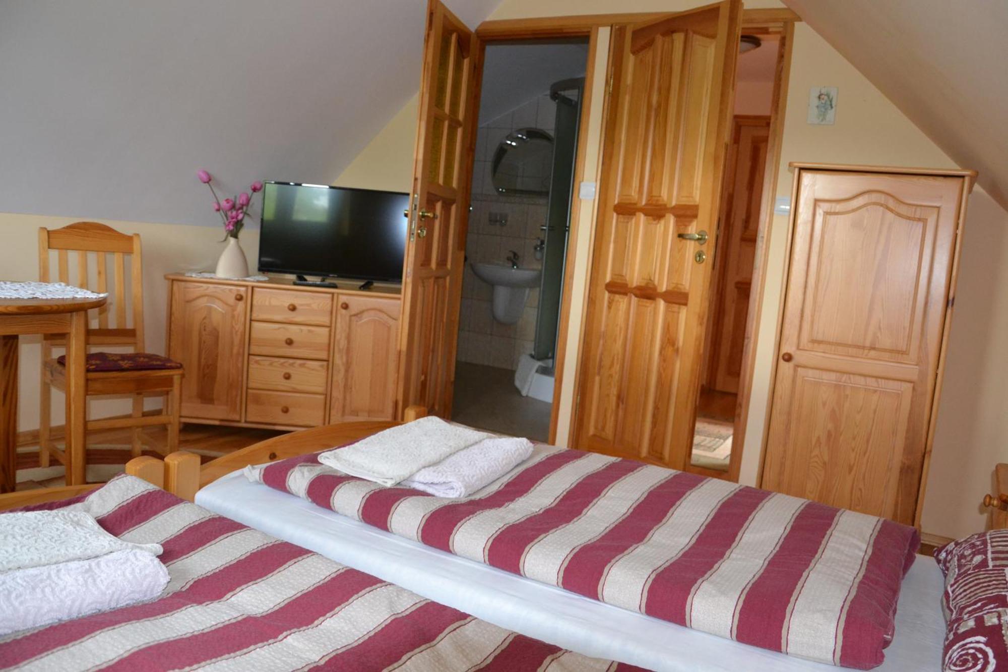 Bed and Breakfast Gosciniec Yaga Wilkasy Exterior foto